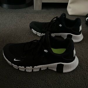 WMNS NIKE METCON 5 - 7.5